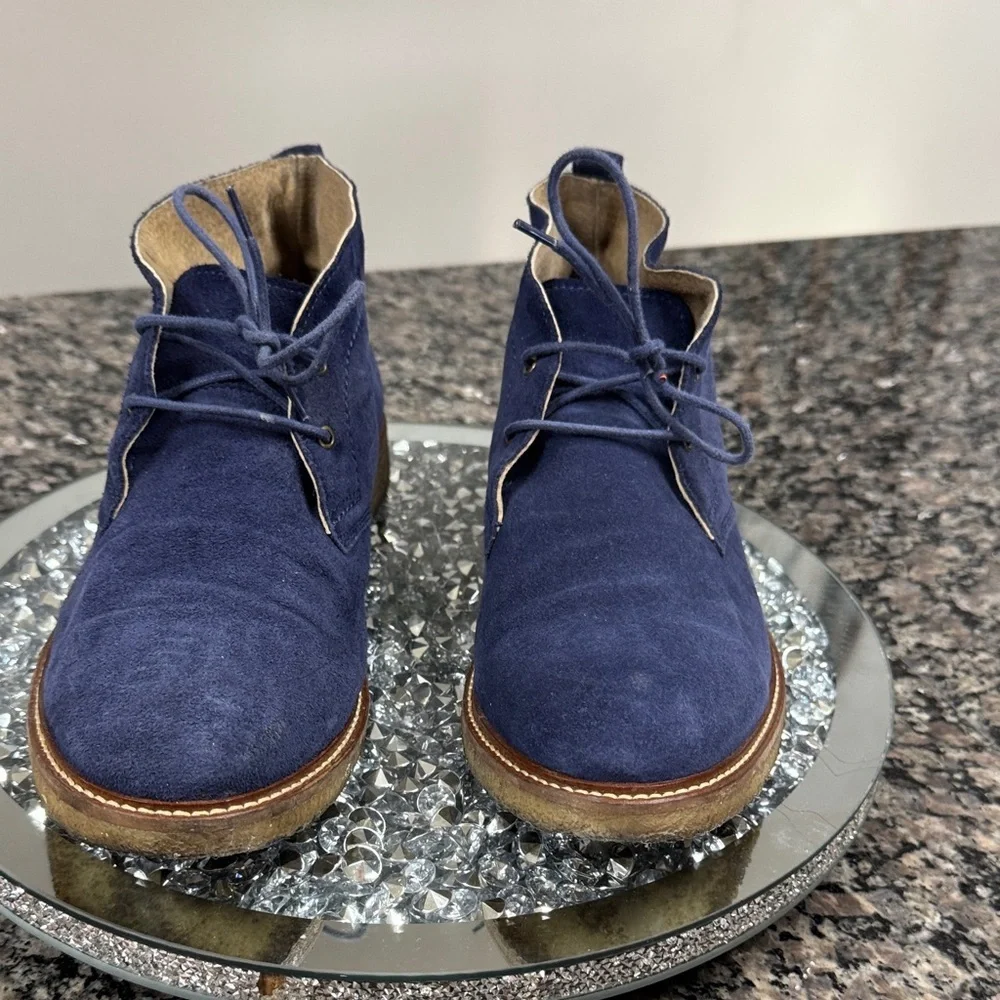 Banana Republic Deep Blue Suede Chukka Boots 9